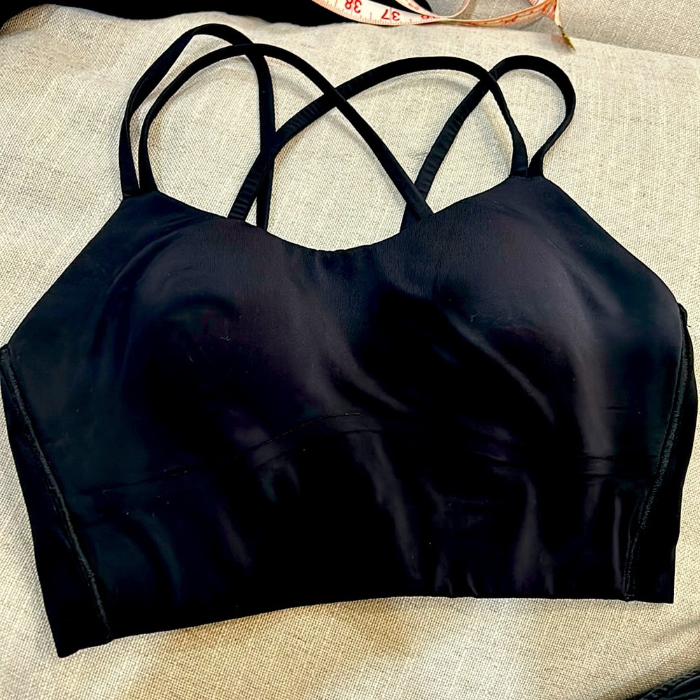 Lululemon Strappy Back Lightly Lined Black Bra 6